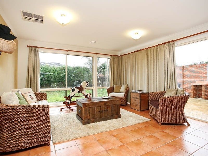 31 Grant Avenue, Werribee VIC 3030
