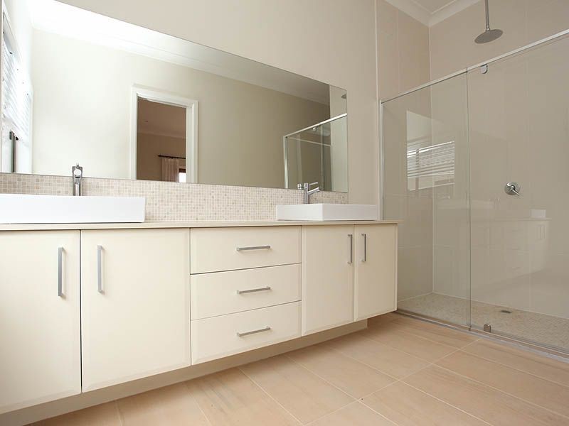 4 Hummingbird Boulevard, Tarneit VIC 3029
