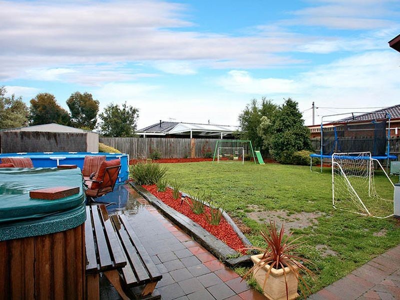 36 Wildflower Crescent, Hoppers Crossing VIC 3029