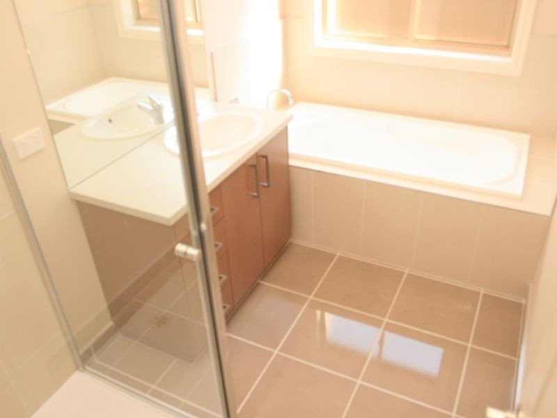 6 Hawkstone Road, Wyndham Vale VIC 3024