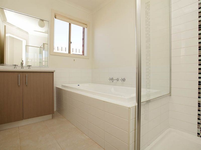 41 Lady Penrhyn Drive, Wyndham Vale VIC 3024