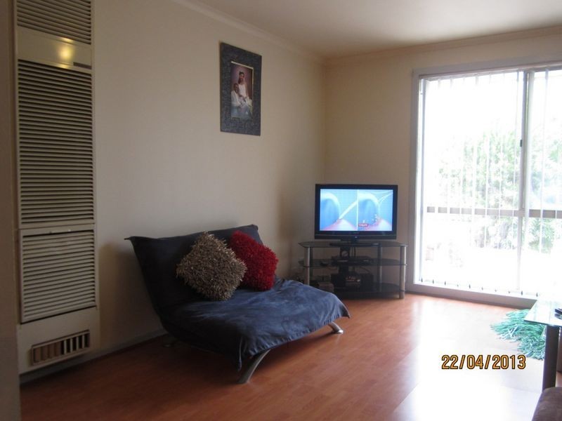 2/7 Bartlett Crescent, Hoppers Crossing VIC 3029