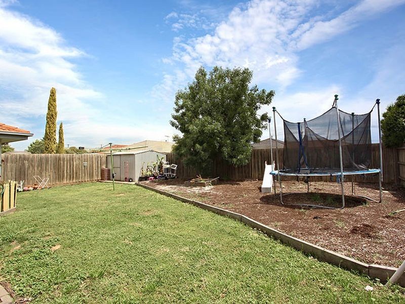 21 Briardale Drive, Werribee VIC 3030