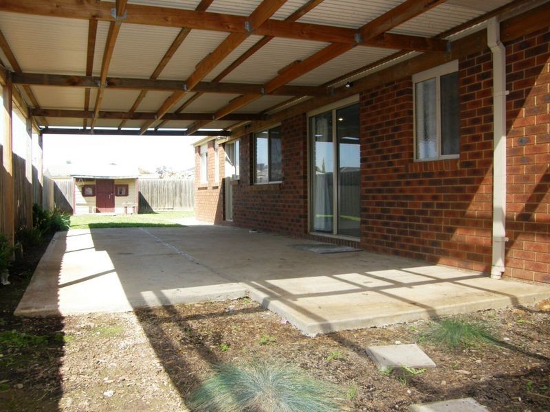 37 Alsace Avenue, Hoppers Crossing VIC 3029