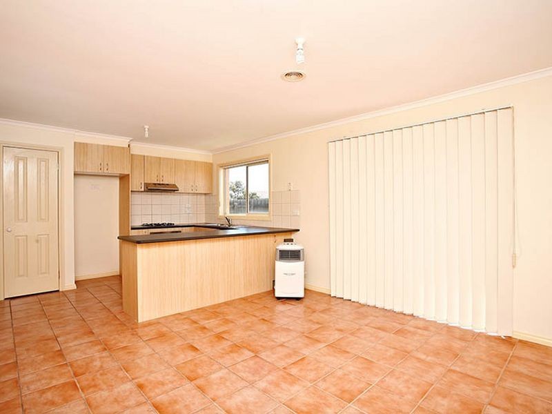 18/52 Latham Street, Werribee VIC 3030