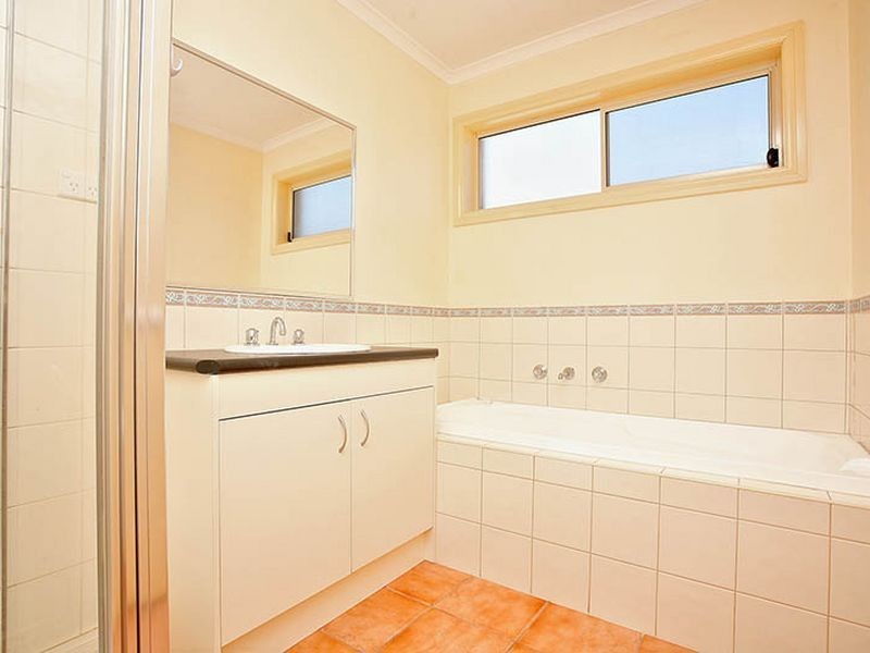 18/52 Latham Street, Werribee VIC 3030