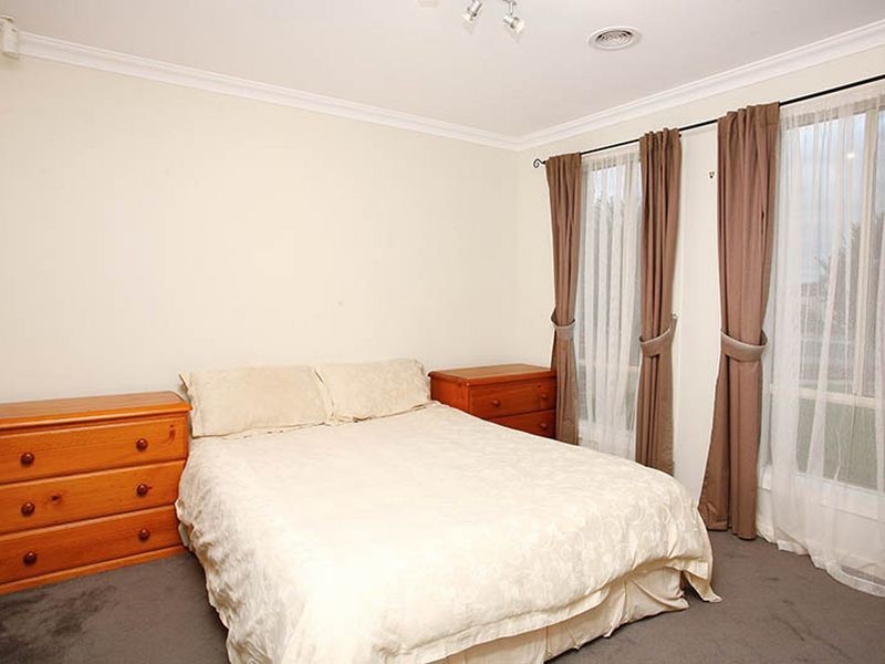 9 Joybells Crescent, Tarneit VIC 3029