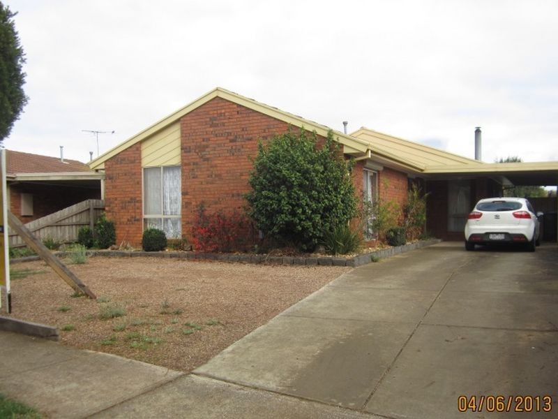 11 Thoroughbred Avenue, Werribee VIC 3030