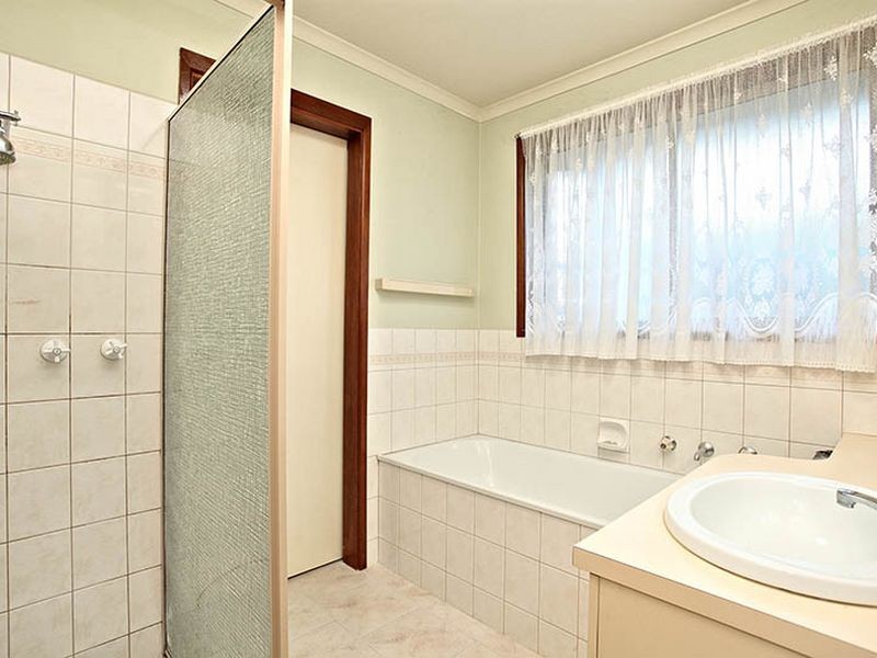 11 Thoroughbred Avenue, Werribee VIC 3030