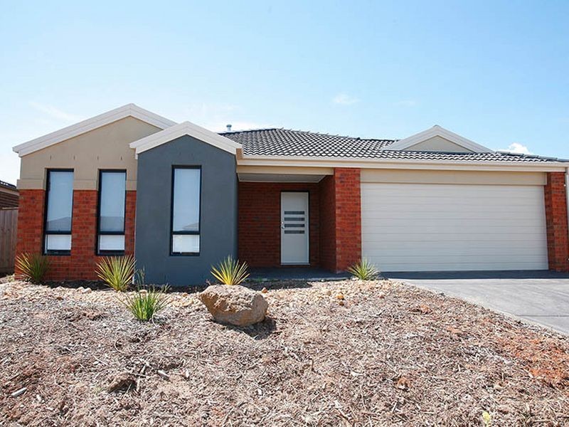 16 Gungarra Grove, Wyndham Vale VIC 3024