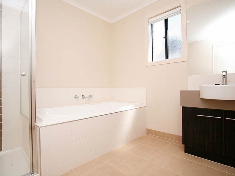 16 Gungarra Grove, Wyndham Vale VIC 3024
