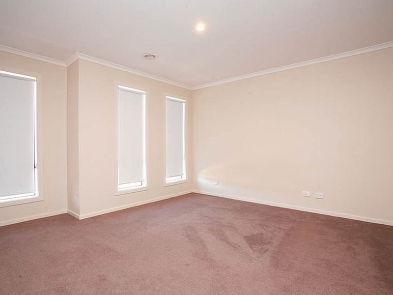 16 Gungarra Grove, Wyndham Vale VIC 3024