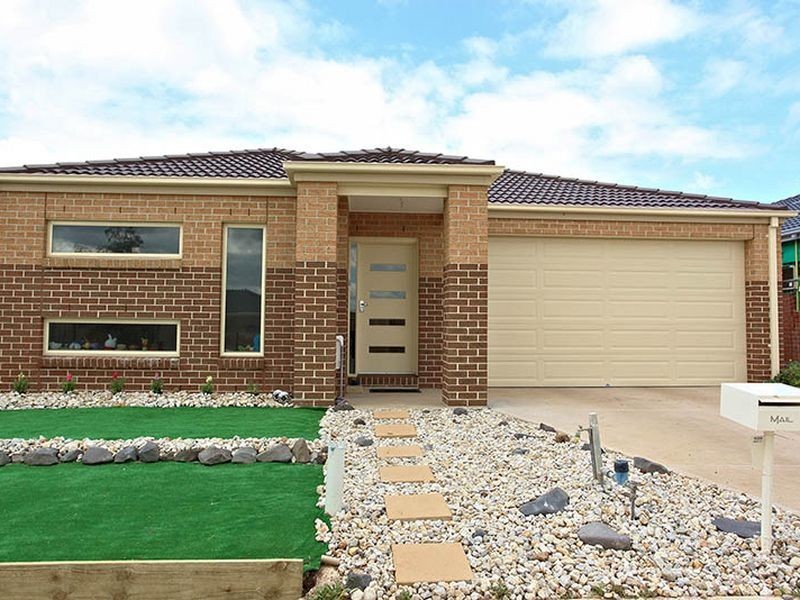 27 Prominence Boulevard, Tarneit VIC 3029