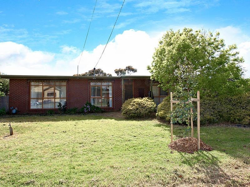 4 Whiton Grove, Wyndham Vale VIC 3024