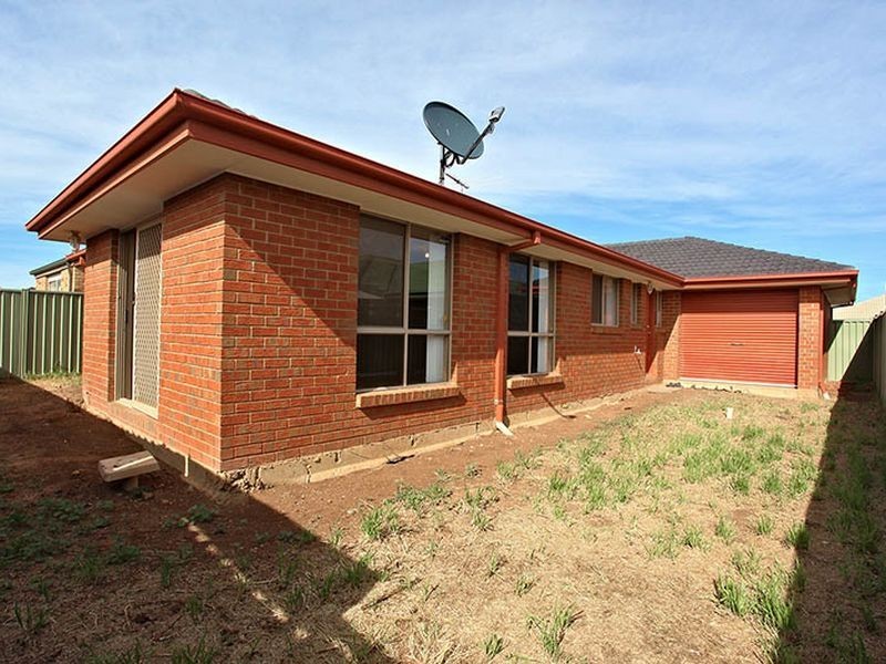 53 Jade Crescent, Wyndham Vale VIC 3024