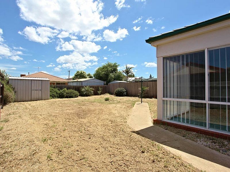 3 Warren Court, Altona Meadows VIC 3028