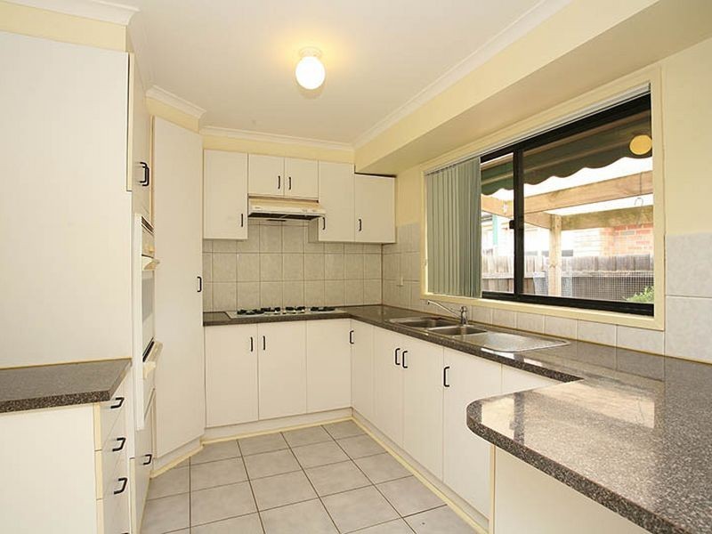 2/92 Blackforest Road, Wyndham Vale VIC 3024