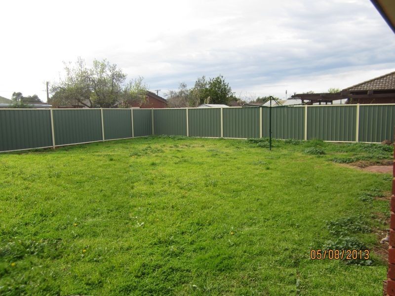 26 Ribblesdale Drive, Werribee VIC 3030