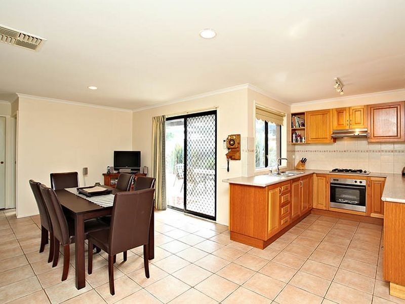 69 Flemington Crescent, Werribee VIC 3030