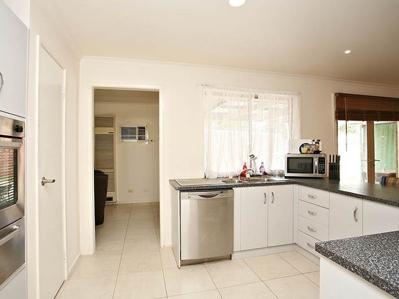 13 Kingfisher Court, Werribee VIC 3030