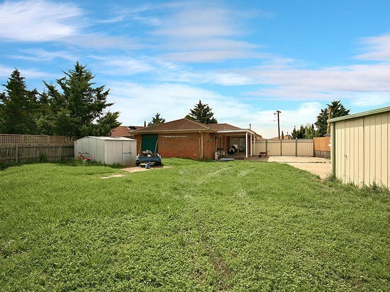 13 Kingfisher Court, Werribee VIC 3030