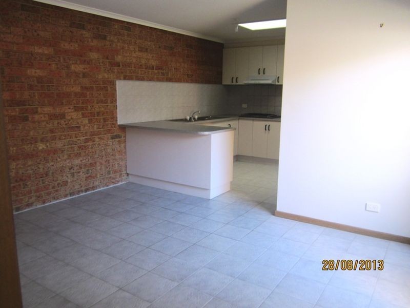 2/12 Sier Avenue, Hoppers Crossing VIC 3029