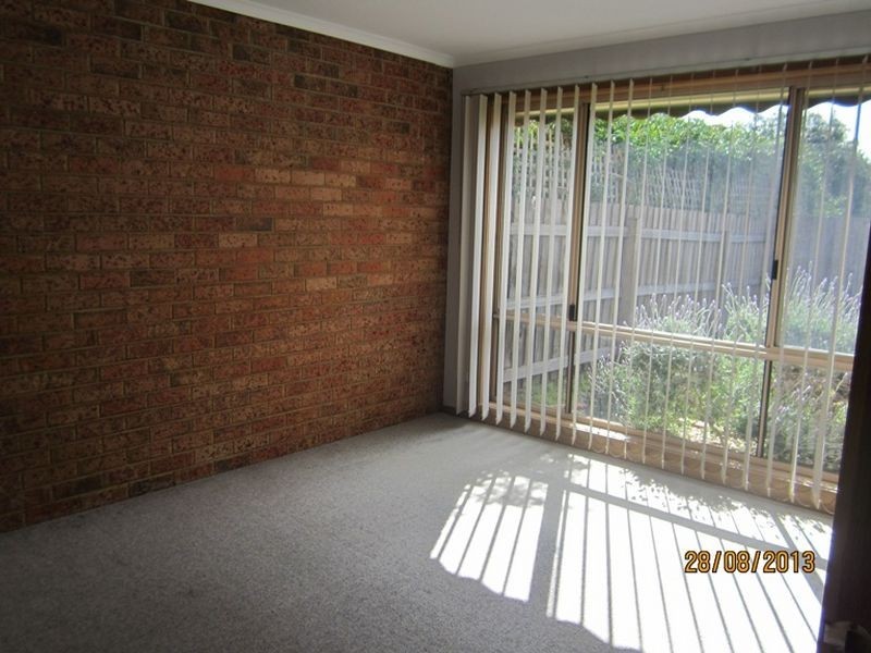 2/12 Sier Avenue, Hoppers Crossing VIC 3029