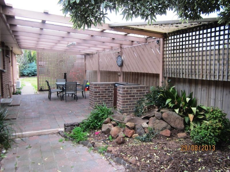 6 Nebo Court, Werribee VIC 3030