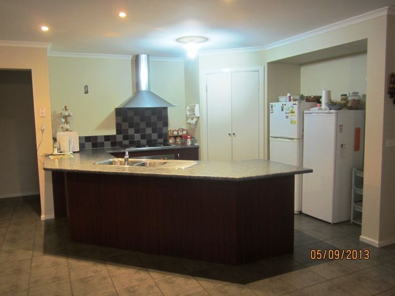 35 Emperor Parade, Tarneit VIC 3029