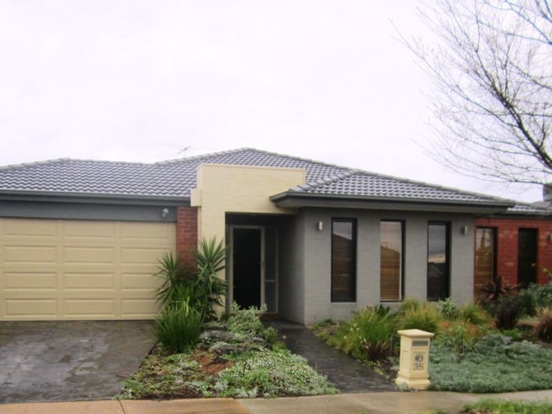 35 Emperor Parade, Tarneit VIC 3029