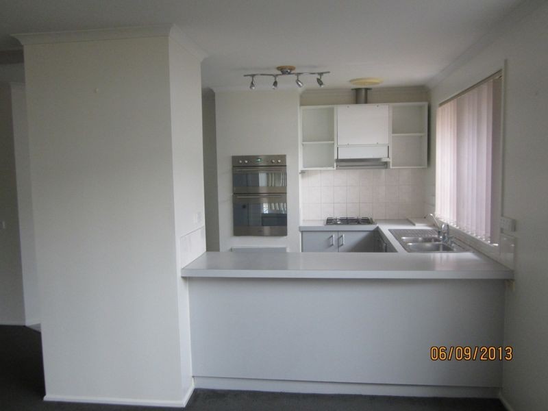38 Hotham Crescent, Hoppers Crossing VIC 3029
