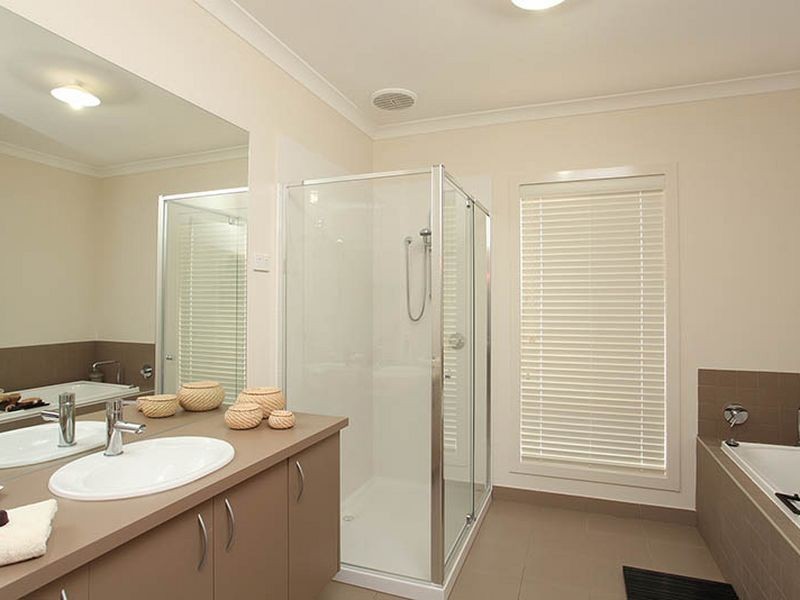 18 Rising Sun Parade, Tarneit VIC 3029