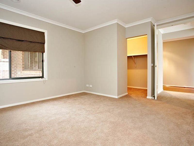 8 Mundi Crescent, Wyndham Vale VIC 3024