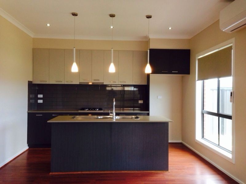 10 Lambourne Avenue, Truganina VIC 3029