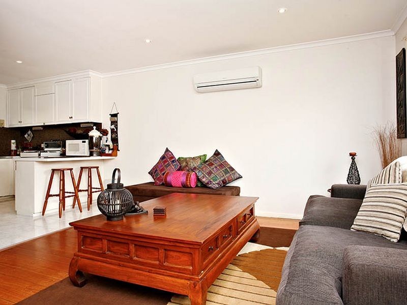 4/2 Railway Avenue, Werribee VIC 3030