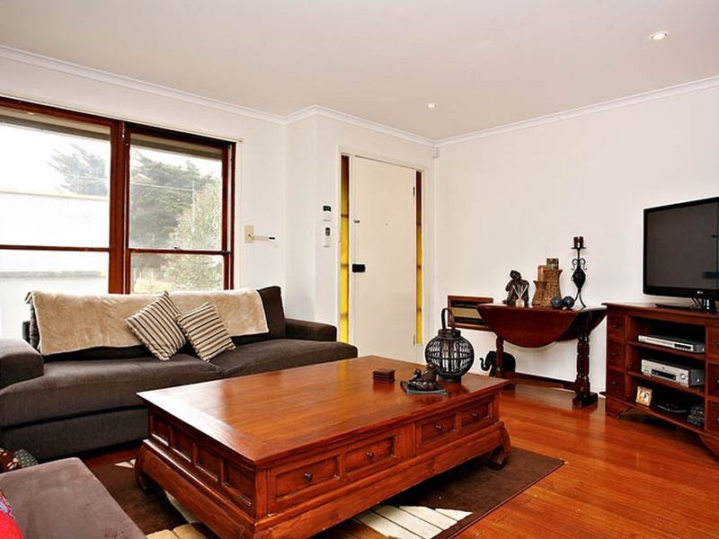 4/2 Railway Avenue, Werribee VIC 3030