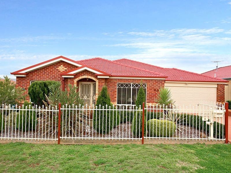 8 St Michael Drive, Tarneit VIC 3029