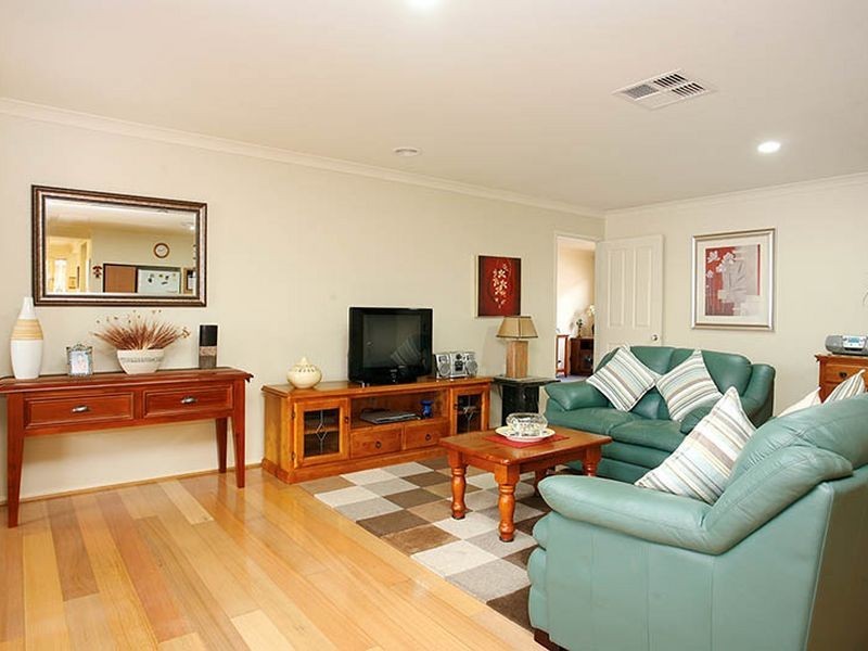 8 St Michael Drive, Tarneit VIC 3029