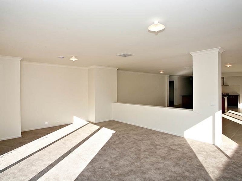 60 Fongeo Drive, Point Cook VIC 3030