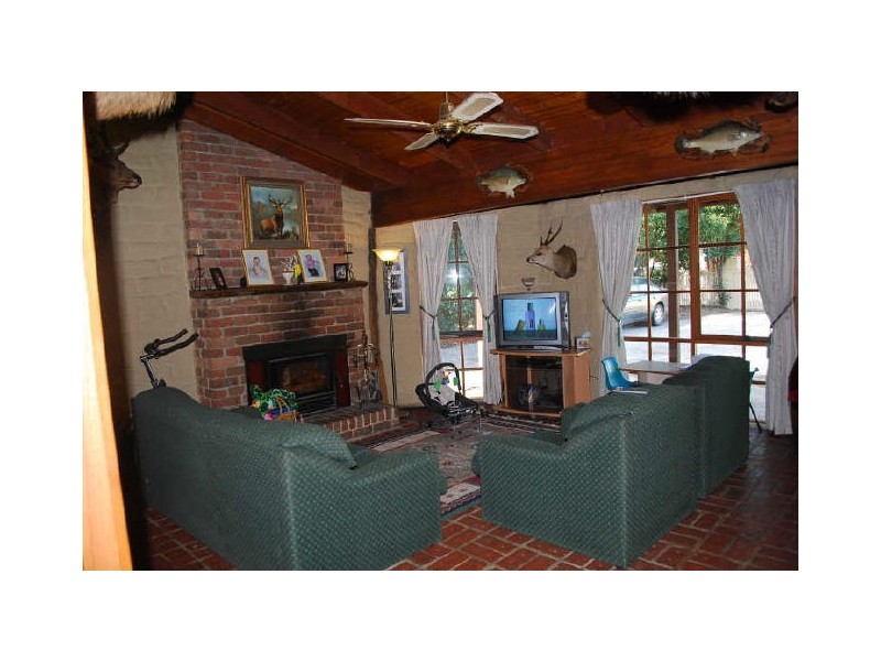 51 Riverside Crescent, Flowerdale VIC 3717