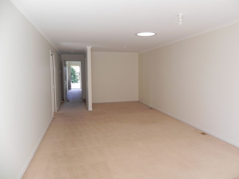 6 Mopoke Mews, Whittlesea VIC 3757