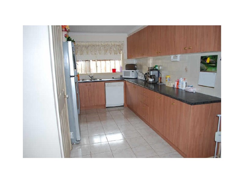 27 Bellbird Drive, Whittlesea VIC 3757
