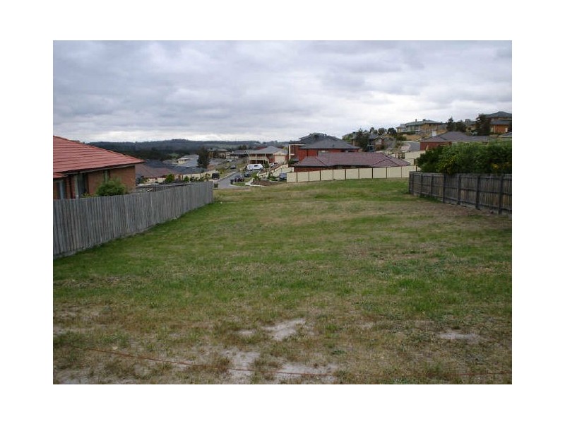 26 Lorikeet Drive, Whittlesea VIC 3757