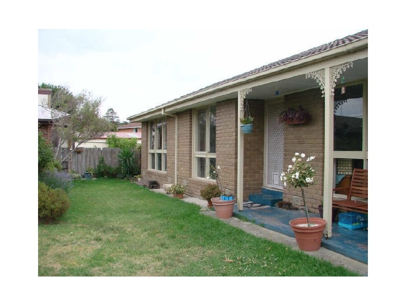 1/9 Macmeikan Street, Whittlesea VIC 3757