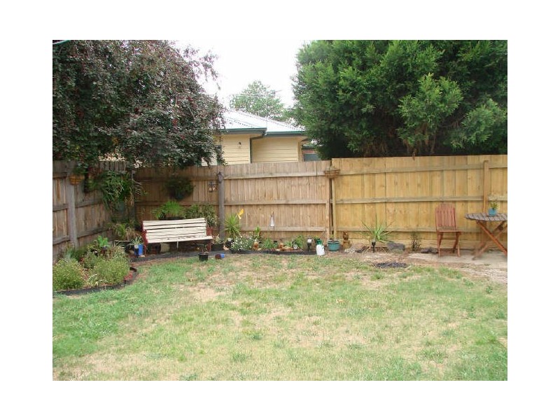 1/9 Macmeikan Street, Whittlesea VIC 3757