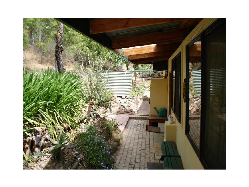 30 Long Gully Road, Flowerdale VIC 3717