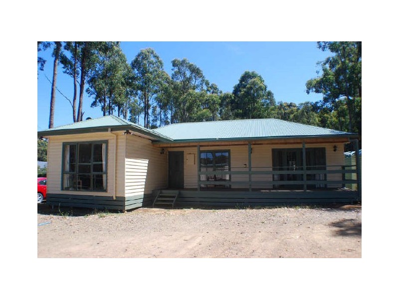 4 Macedon Court, Kinglake West VIC 3757