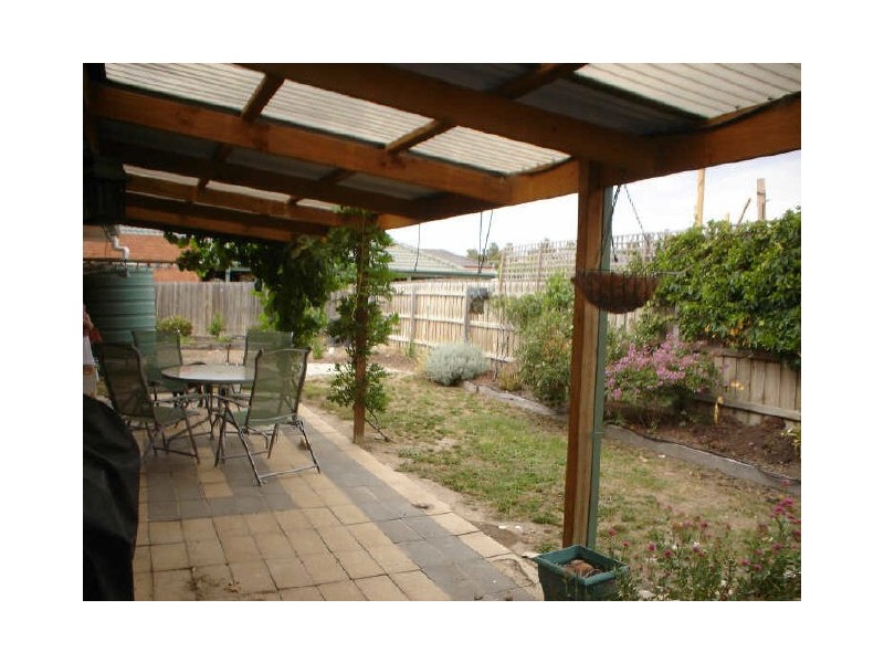 25 Bellbird Drive, Whittlesea VIC 3757