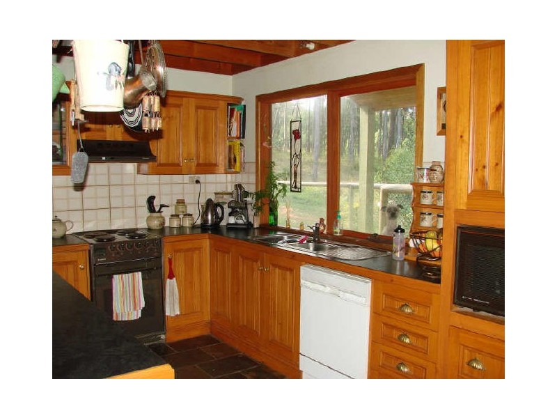 147 Kestral Lane, Kinglake West VIC 3757