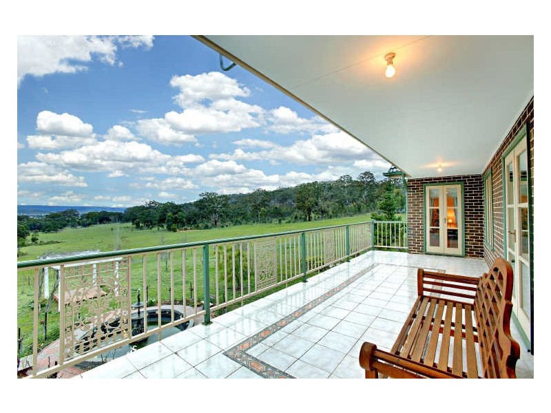 100 Seventeenth Avenue, Eden Park VIC 3757